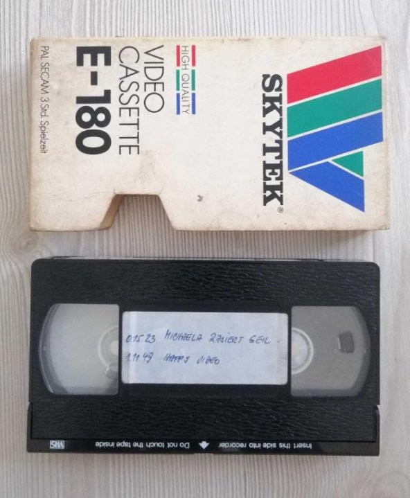 VİNTAGE DOLU VHS VİDEO KASET