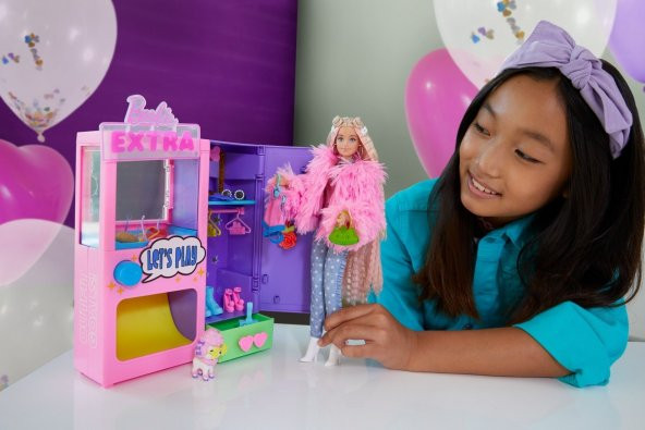 Barbie Extra Kıyafet Otomatı Oyun Seti HFG75 - Resim 3