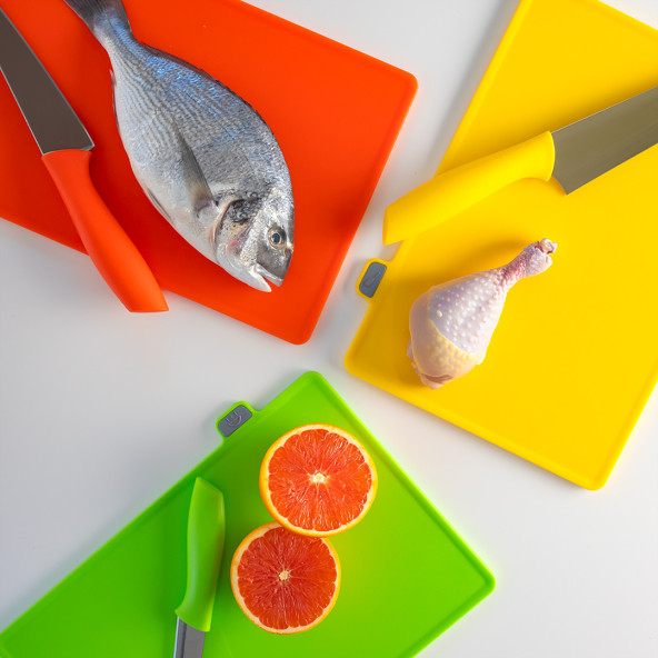 Porsima 1075 3 Bıçaklı Siyah-Beyaz Standlı Çoklu Kesme Tahtası Seti - Plastik Kırmızı Et Balık Sebze Beyaz Et - 3