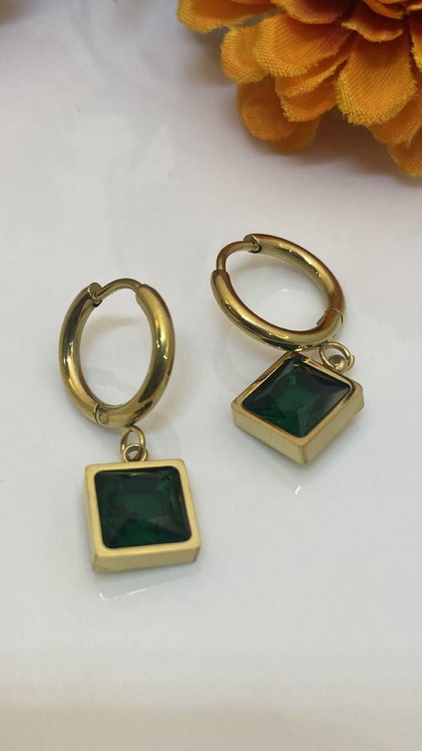 Aksesuar Çarşısı Yeşil Kare Zirkon Taşlı  Küpe Gold Renk ürün görseli