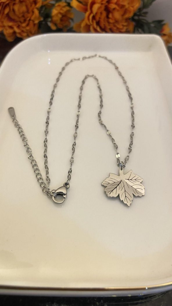 Aksesuar Çarşısı Yaprak Kolye ürün görseli