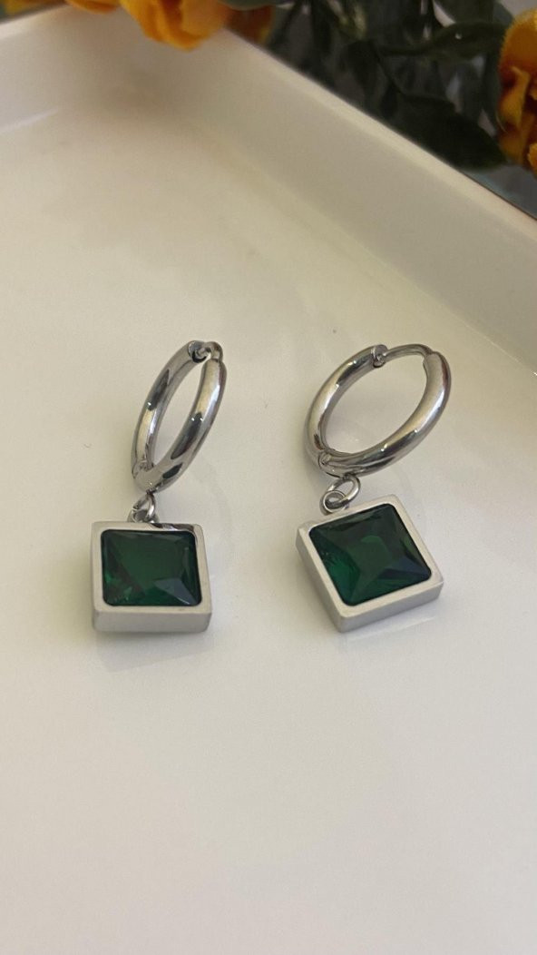 Aksesuar Çarşısı Yeşil Kare Zirkon Taşlı  Küpe Silver Renk ürün görseli