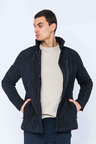 Erkek Regular Fit Çok Cepli Yırtmaç Kol Kapitoneli Astarlı Baharlık İnce Kısa Mont - 4