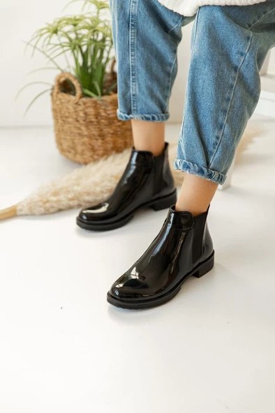 Kenar Lastik Detaylı Kısa Topuklu Chelsea Hafif Rahat Kışlık Klasik Kadın Bot  Bootie - 5