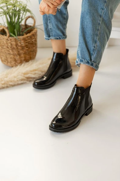 Kenar Lastik Detaylı Kısa Topuklu Chelsea Hafif Rahat Kışlık Klasik Kadın Bot  Bootie - 3