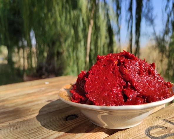 Gaziantep Ev Yapımı Tatlı Biber Salçası 3 kg