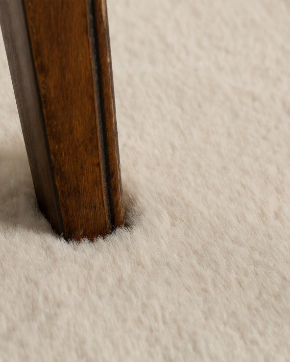Jassrug Fuzzy Kürk Halı 80x150 Krem - 3