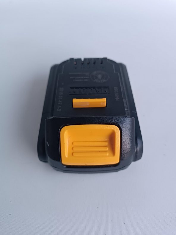 Dewalt 20V 1.5Ah Li-ion Akü DCB201 2.El - 6