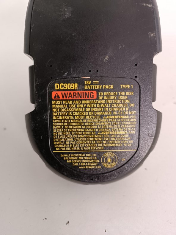 Dewalt 18V 3.8Ah Li-ion Akü DC9098 2.El - 3