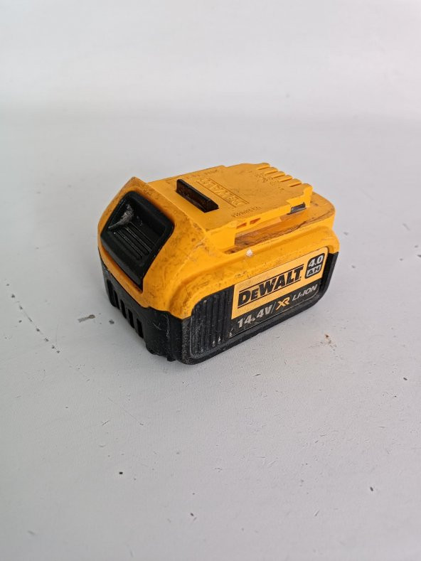 Dewalt 14.4V 4.0Ah Li-ion Akü DCB142XE 2.El - 2