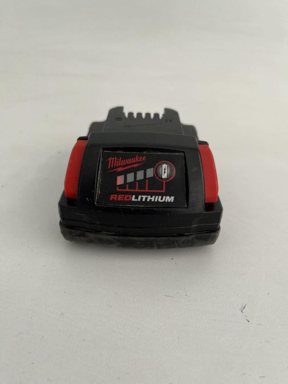 Milwaukee 18V 1.5Ah Li-ion Akü 48111815 2.El - 3