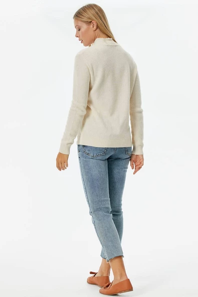 Damla Yaka İnci Detaylı Triko Kazak - Kemik - Resim 5