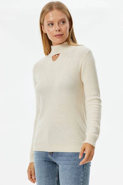 Damla Yaka İnci Detaylı Triko Kazak - Kemik - Resim 4