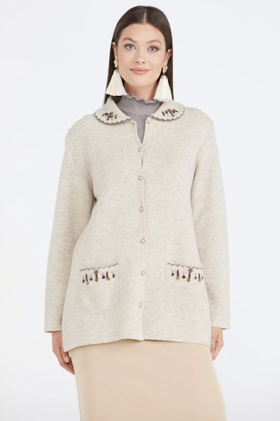 Kadın Polo Yaka Cepli Nakışlı Triko Ceket - Açık Bej