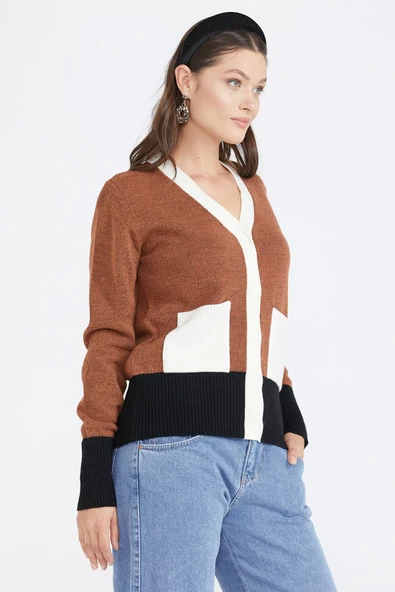 Kadın Renkli Cepli Triko Hırka - Taba - Resim 3