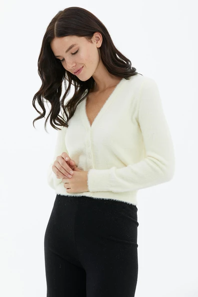 V Yaka Düğmeli Triko Hırka - Kemik - Resim 3