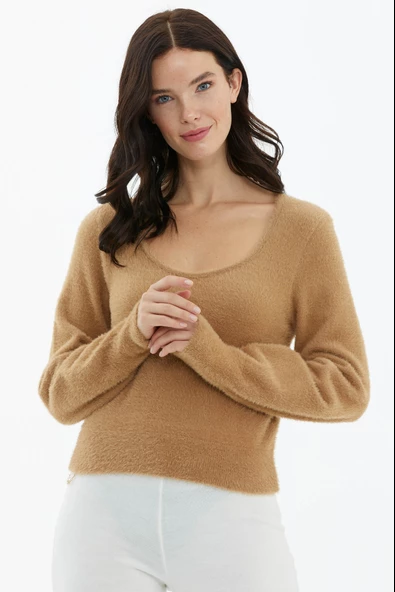 Açık Yaka Yumoş Triko Kazak - Kamel ürün görseli 1