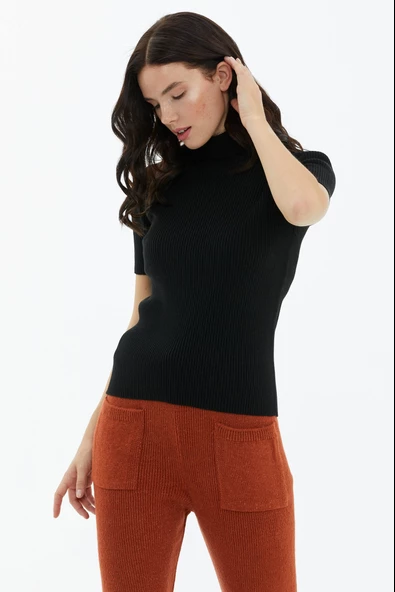 Tam Balıkçı Yaka Kısa Kollu Triko Kazak - Siyah - Resim 3