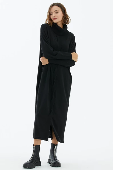 Degaje Yaka Önü Saç Örgülü Triko Elbise - Siyah