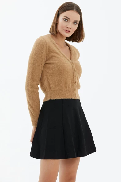 V Yaka Düğmeli Triko Hırka - Kamel - Resim 3