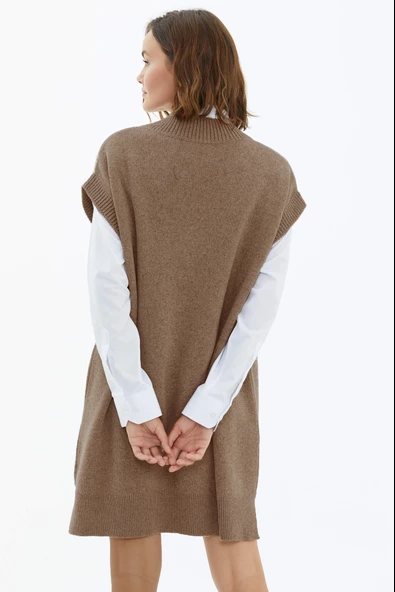 V Yaka Uzun Triko Süveter - Sütlü Kahve - Resim 4