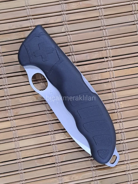 Victorinox 0.9411.M3B1 Hunter Pro Siyah Tek El Çakı - 3
