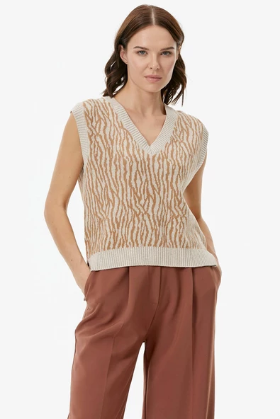 V Yaka Desenli Triko Süveter - Açık Bej - Resim 3
