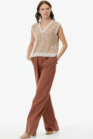 V Yaka Desenli Triko Süveter - Açık Bej - Resim 2