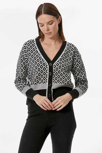 Düğmeli Geometrik Desenli Triko Hırka - Siyah - Resim 2