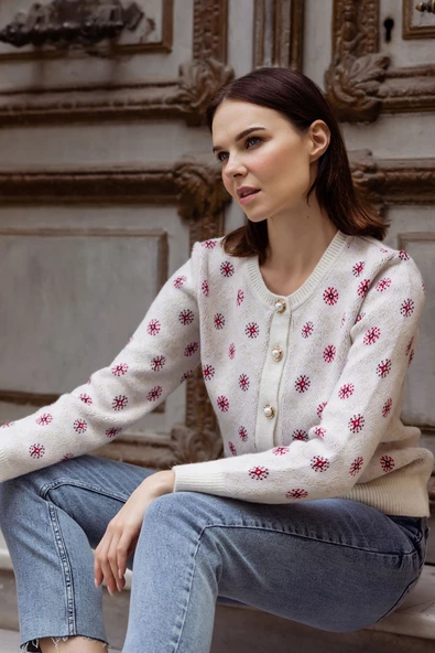 İnci Düğmeli Çiçek Desenli Triko Hırka - Kemik - Resim 4