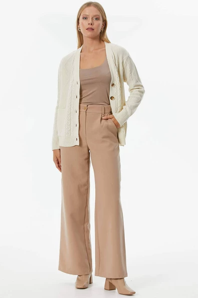 Düğmeli Saç Örgülü Triko Hırka - Kemik - Resim 2