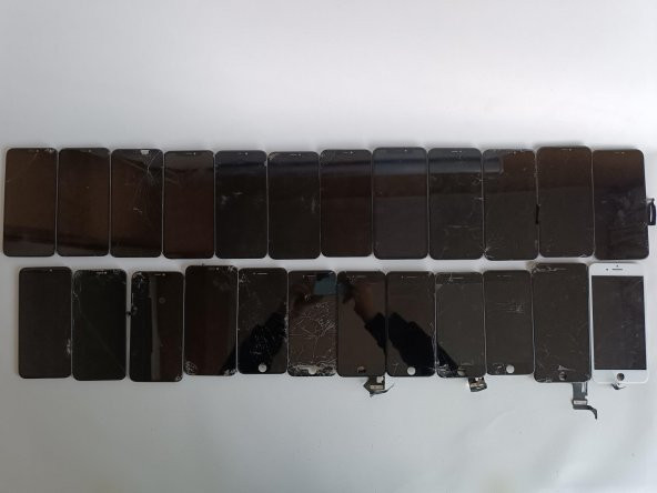 Apple iPhone Lcd Ekran 24 Adet (Hasarlı Parça)