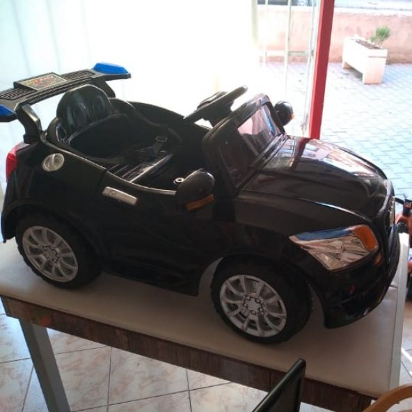 Siyah Audi Akülü Araba - 5