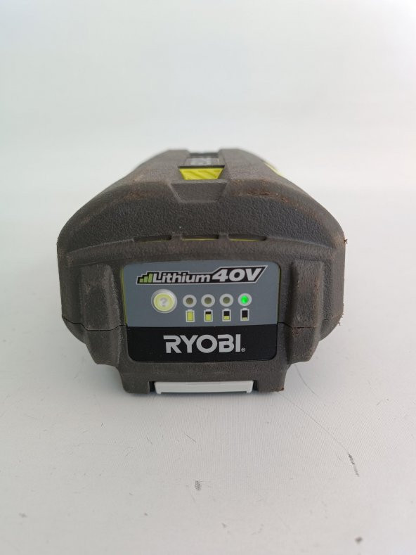 Ryobi 40V 93.6Wh Li-ion Akü OP4026 2.El - 3