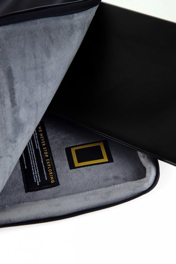 National Geographic Macbook Air - Macbook Pro 17 İnç Uyumlu Laptop Kılıfı Siyah N20905 - 4