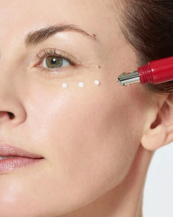 L’Oréal Paris Revitalift Lazer X3 Yoğun Yaşlanma Karşıtı Göz Bakım Kremi 15 ml - 4