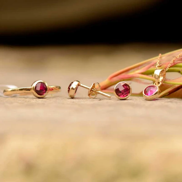 14k Altın Renkli Taşlı Kolye - Resim 3