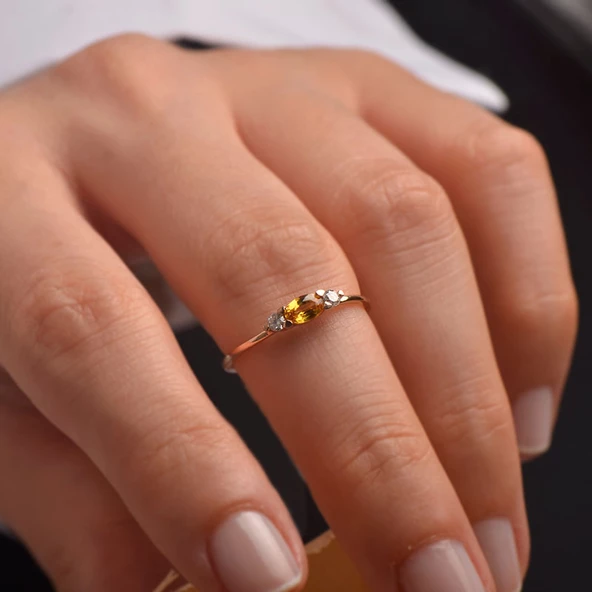 Pırlantalı Oval Sitrin Taşlı Yüzük ürün görseli