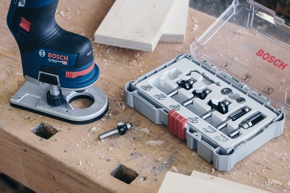 Bosch - Profesyonel 30 Parça Karışık Freze Ucu Seti 8 mm Şaftlı - 4