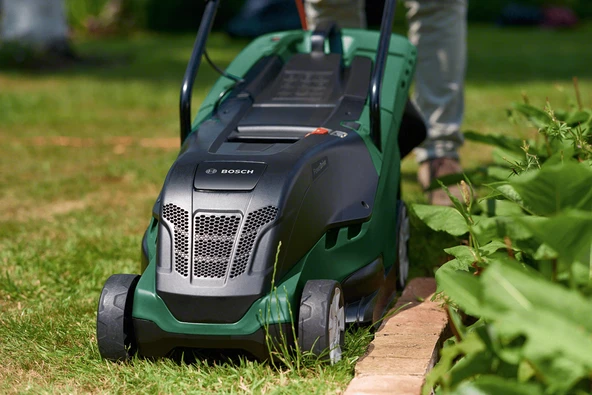 Bosch UniversalRotak 580 Çim Biçme Makinesi - 2