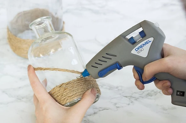 DREMEL®  930 GLUE GUN EU (270) - 2