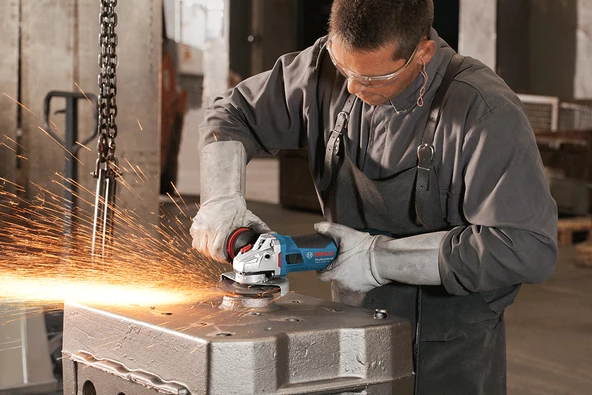 Bosch Professional GWS 17-150 CI Avuç Taşlama Makinesi