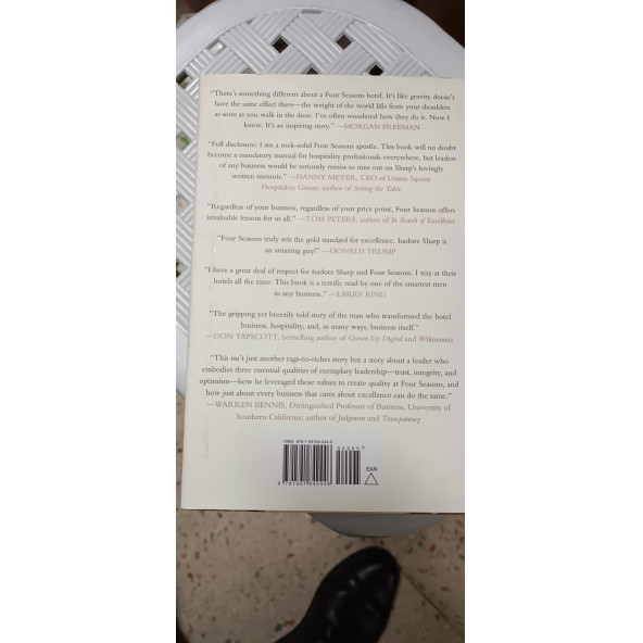 Isadore Sharp - Four Seasons / The Story of a Business Philosophy - 2