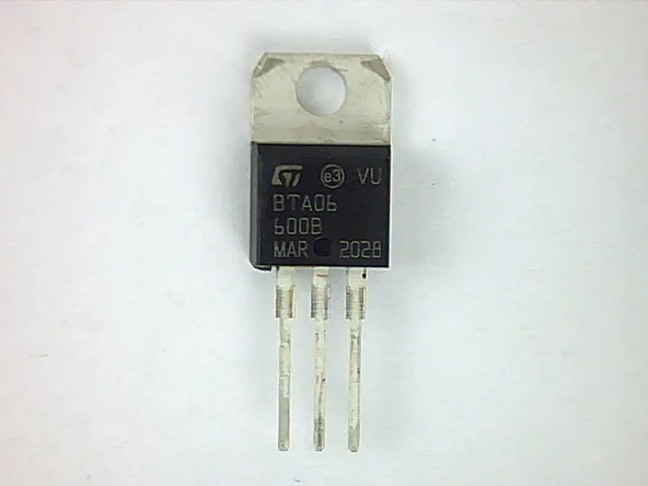 Entegre Devre BTA 06-600C