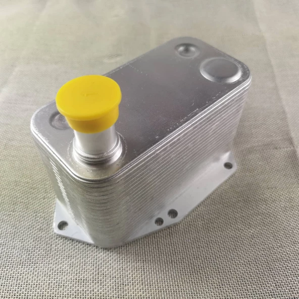 BMW 3 SERIE E46 - 5 SERIE E39 - 7 SERIE E38 - X5 2.0-2.5-3.0 YAĞ SOĞUTUCUSU CONTALI, KÜTÜKSÜZ HELLUX 11422247204 ürün görseli