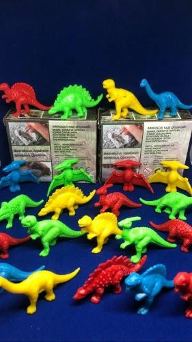 4 AD ETKİNLİK BİLİMSEL PROJE SETİ .. SÜRPRİZ DİNAZOR TÜRLERİ SERİSİ. ARKEOLOJİK BİLİM KAZI SETİ. ürün görseli