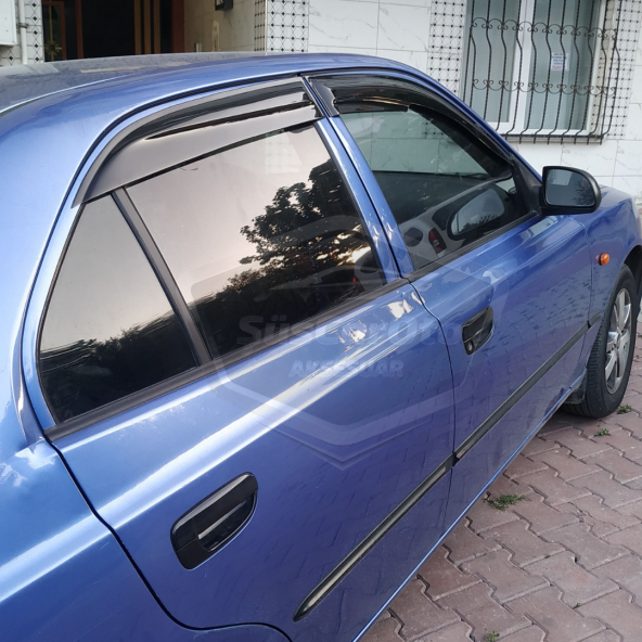 Hyundai Accent Milenyum 2000-2003 Uyumlu Mugen Cam Rüzgarlığı Seti Piano Black 4lü İthal - 2