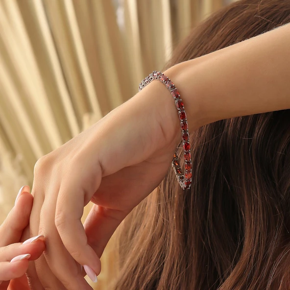 925 Ayar Gümüş Küçük Oval Yakut Taşlı Suyolu Bileklik ürün görseli 1