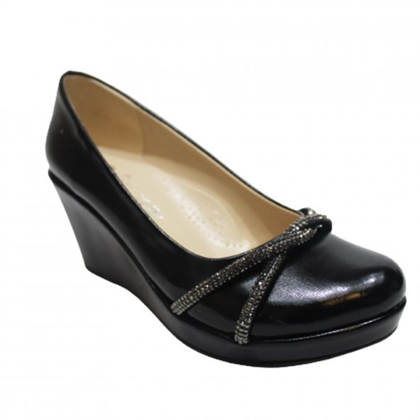 Poliriza Taşlı Dolgu Siyah Topuklu Kadın Ayakkabısı