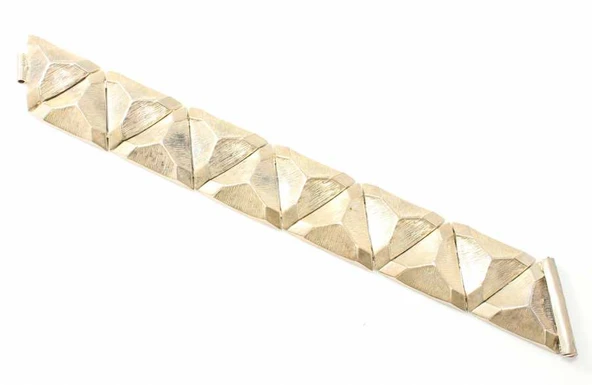 925 Ayar Gümüş Çizgili Üçgen Pafta Bileklik ürün görseli